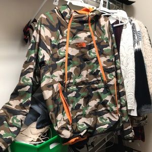 North face reversible jacket (fall/winter)